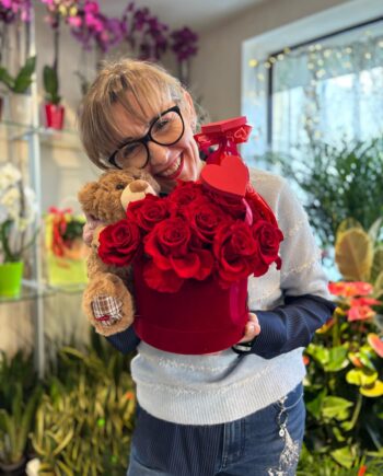 Velvet Romance flowerbox wieczne róże z misiem